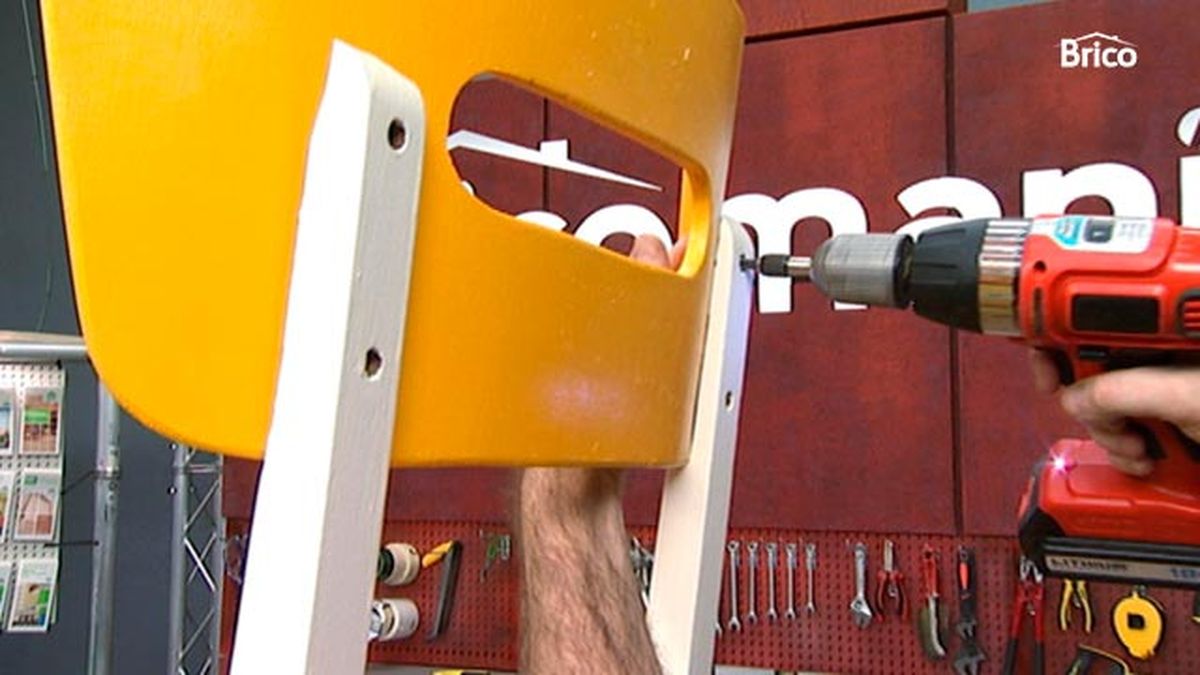 Cómo reparar una silla de madera   Paso 12