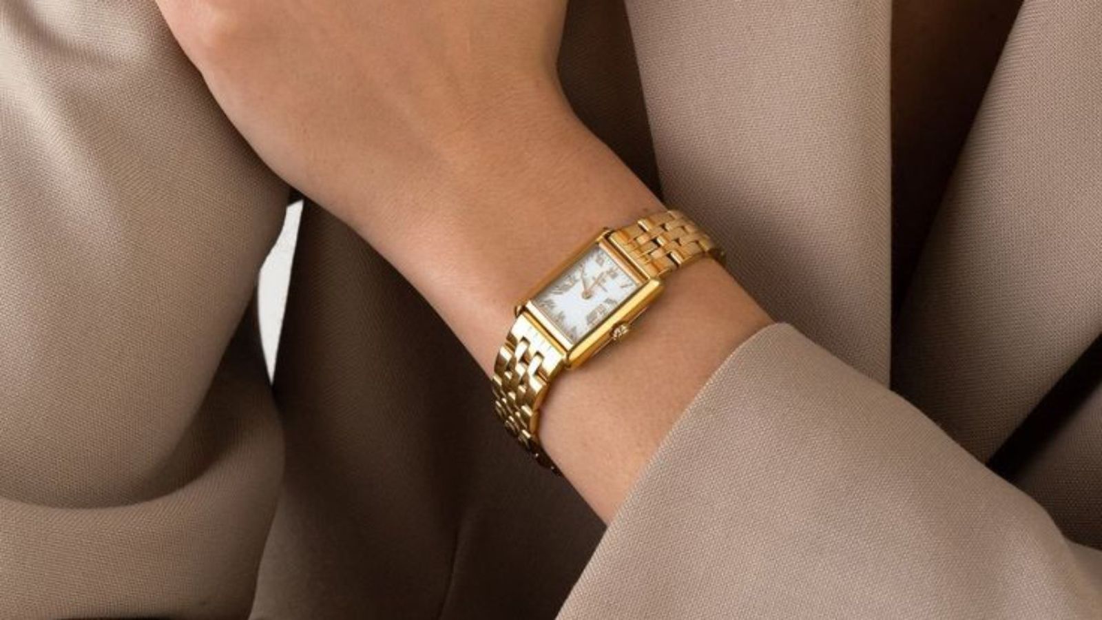 Los relojes de pulsera vintage vuelven con fuerza como símbolo de elegancia atemporal.