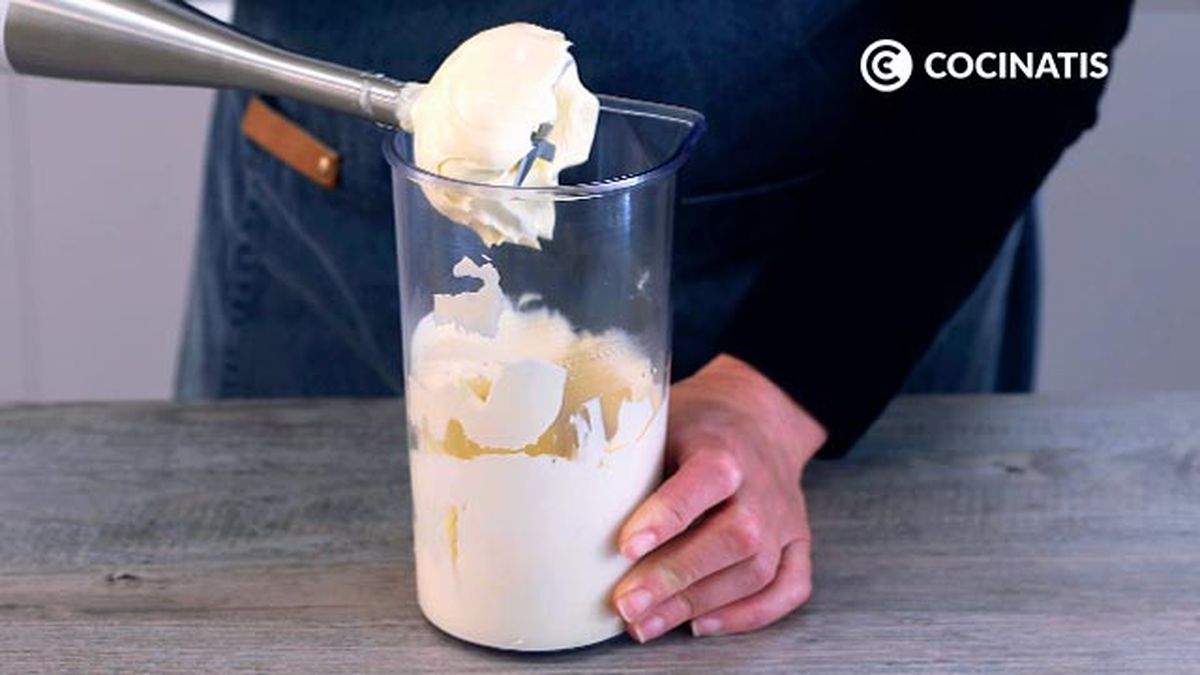 Receta de ensalada de pollo con mayonesa de aguacate  paso 1