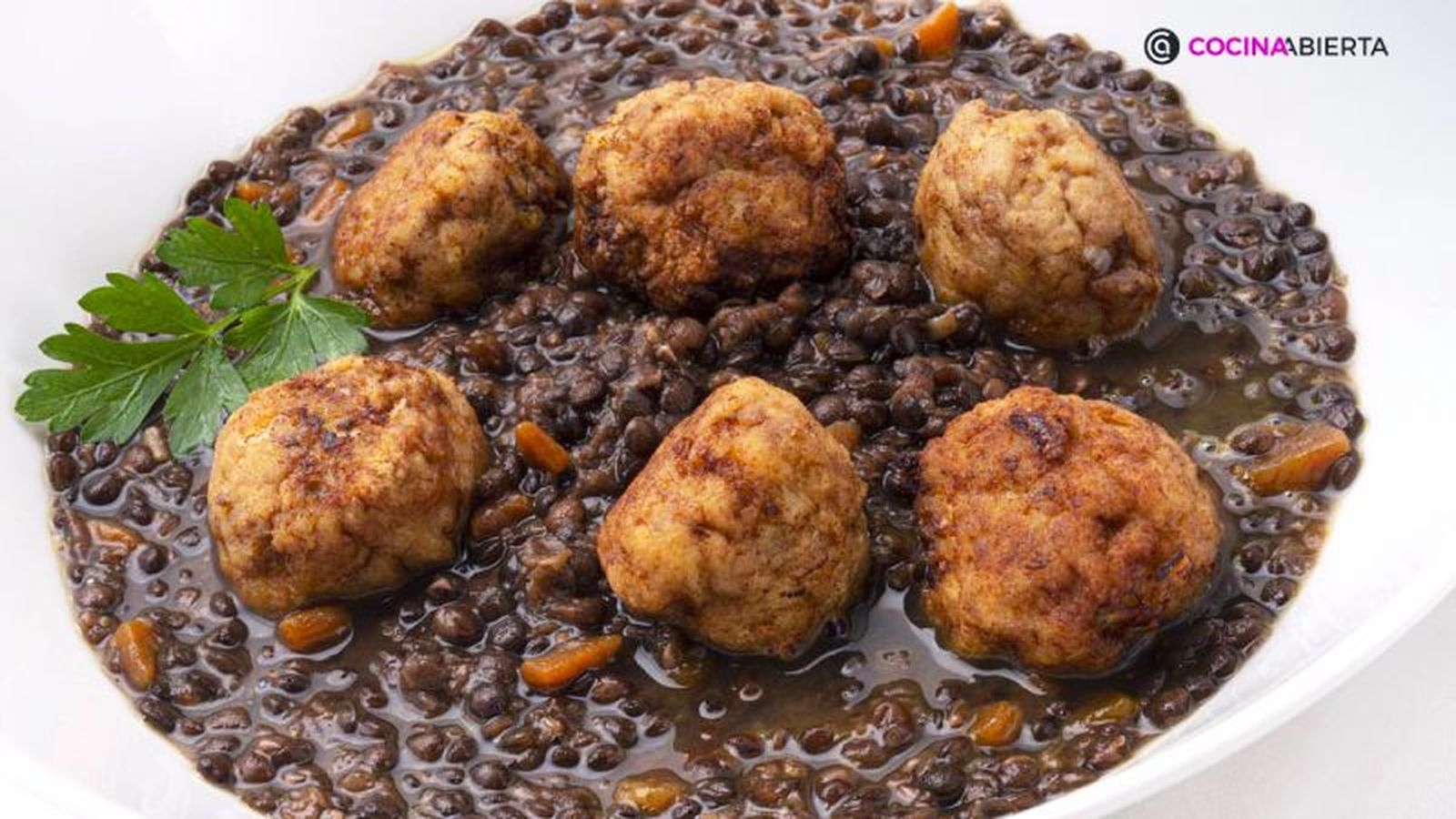 Albóndigas de cordero al curry con lentejas Albóndigas de cordero al curry con lentejas