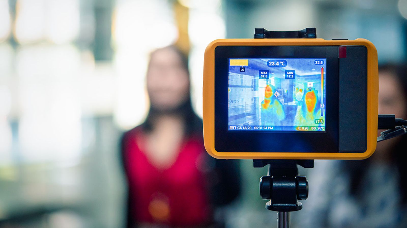 la ultima tecnologia para medir la temperatura del cuerpo pantalla