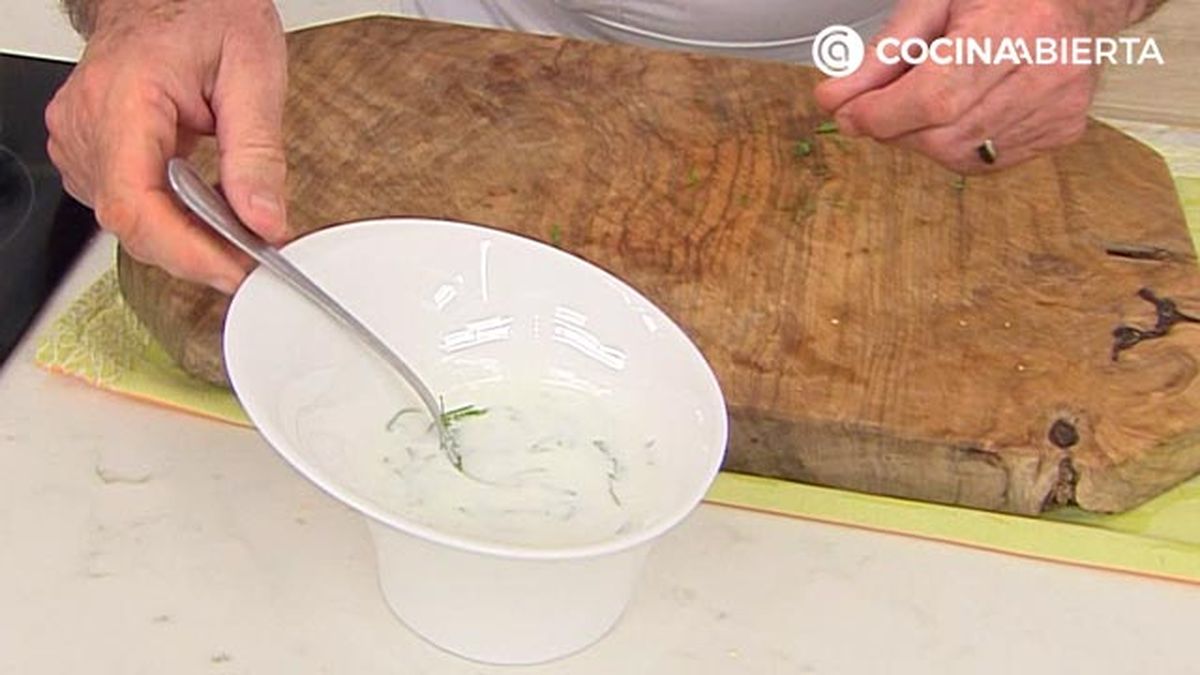 samosas de pollo con salsa yogur empanadillas India receta karlos arguinano karl67800321 paso5