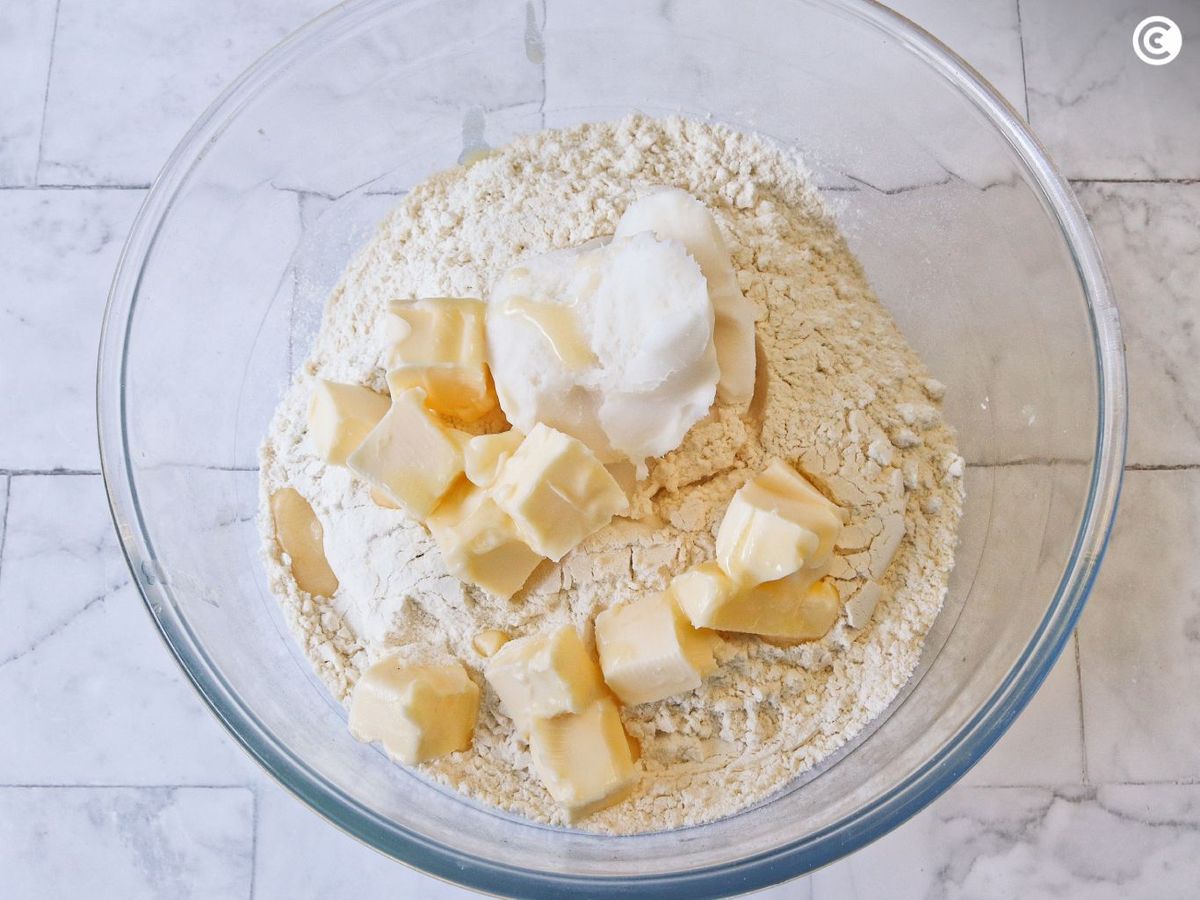 Preparar la masa para las casadielles