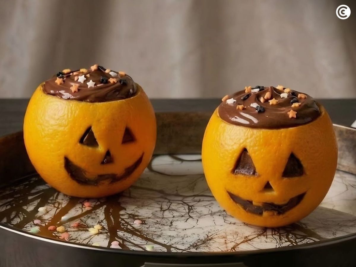 Receta de mousse de naranja y chocolate en en calabazas de Halloween