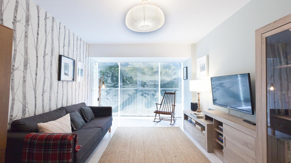 Deco734 salon amplio en la montaña despues 1