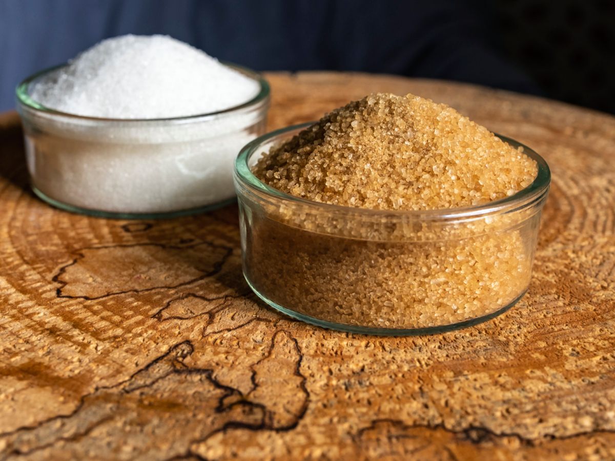 A diferencia del azúcar blanco y del azúcar moreno industrial, la panela no está refinada y conserva todos sus nutrientes naturales.