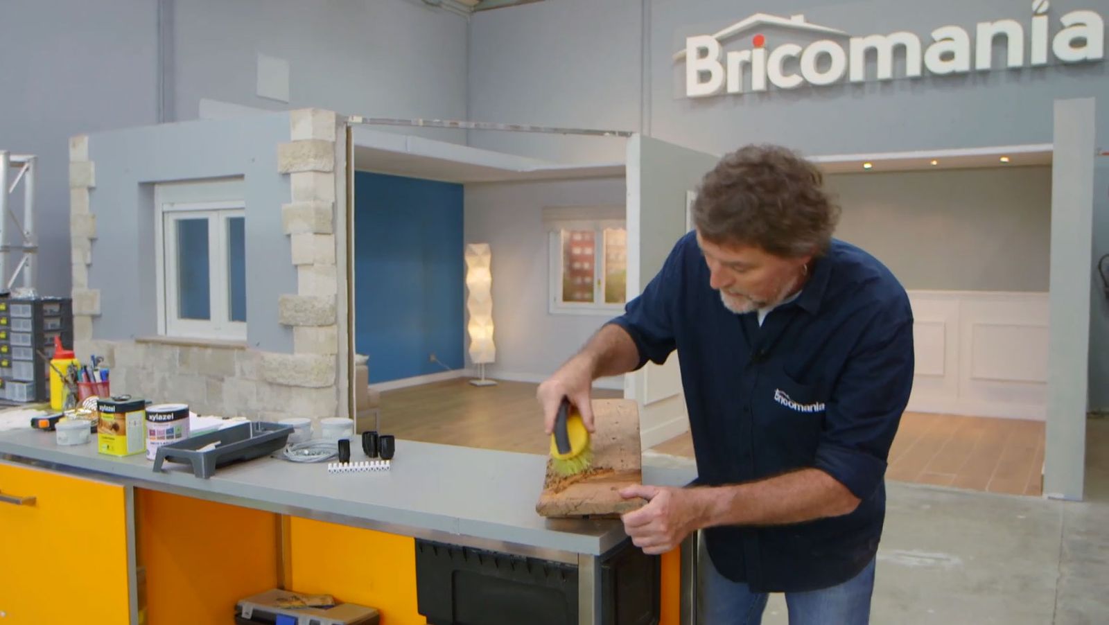 Cómo hacer una lámpara con una viga de madera paso 4 Cómo hacer una lámpara con una viga de madera paso 4