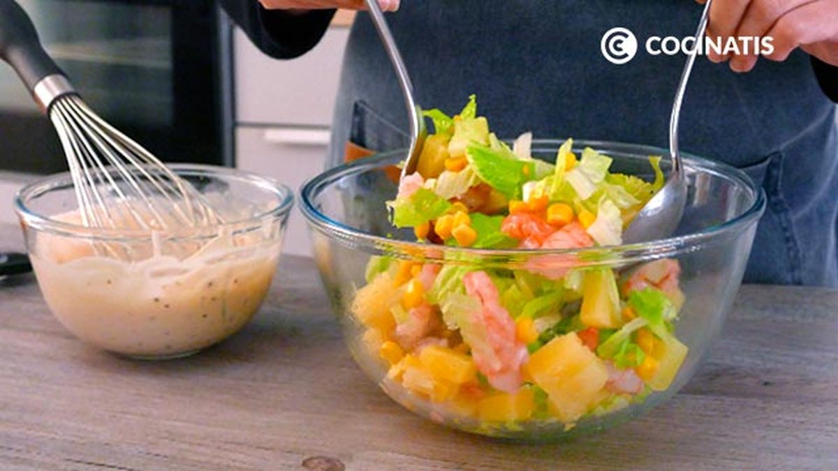 Receta de cóctel de gambas con salsa rosa y piña  paso 3