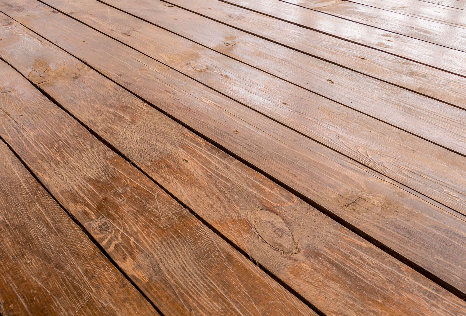 Eliminar crujidos en suelo de madera