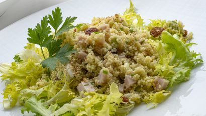 Ensalada de escarola y cuscús con pavo, receta de Karlos Arguiñano