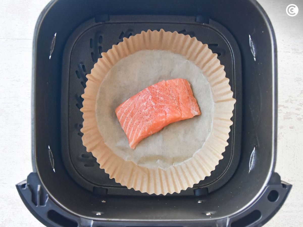 Salmón salpimentado en la freidora de aire