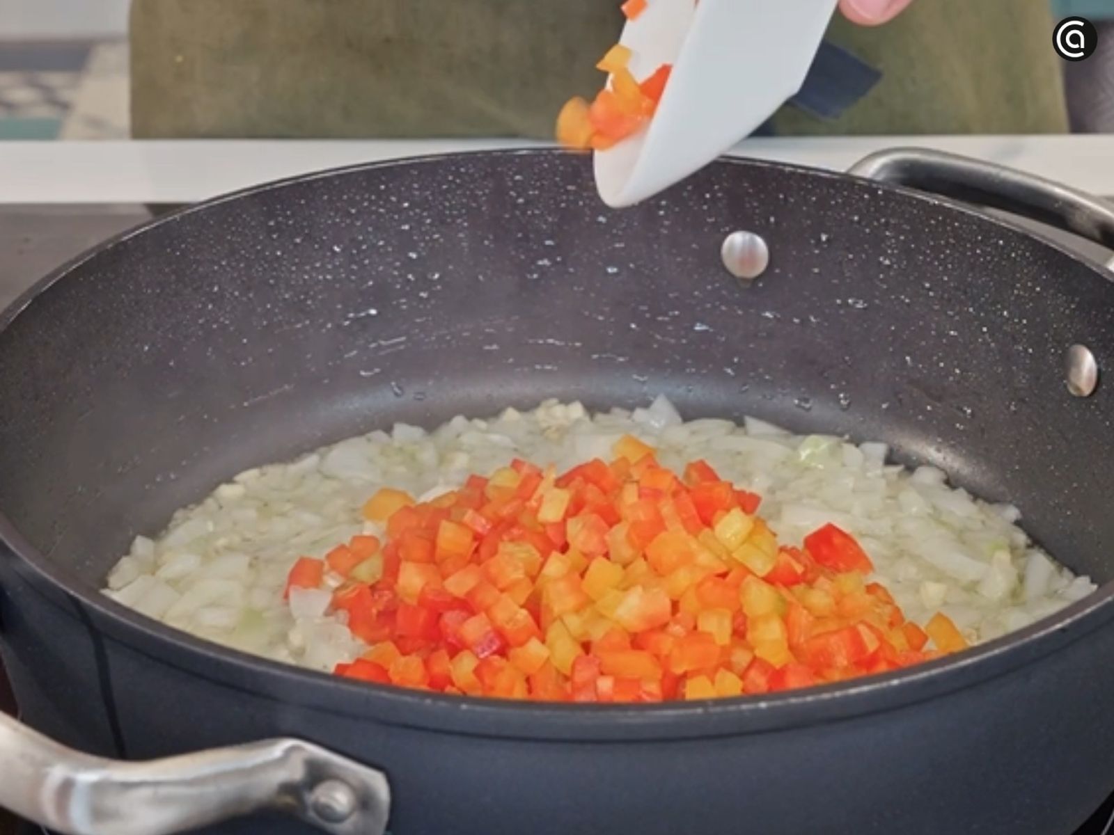 Elabora el sofrito