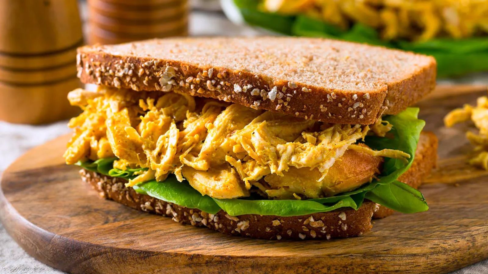 Bocadillo de pollo al curry Bocadillo de pollo al curry