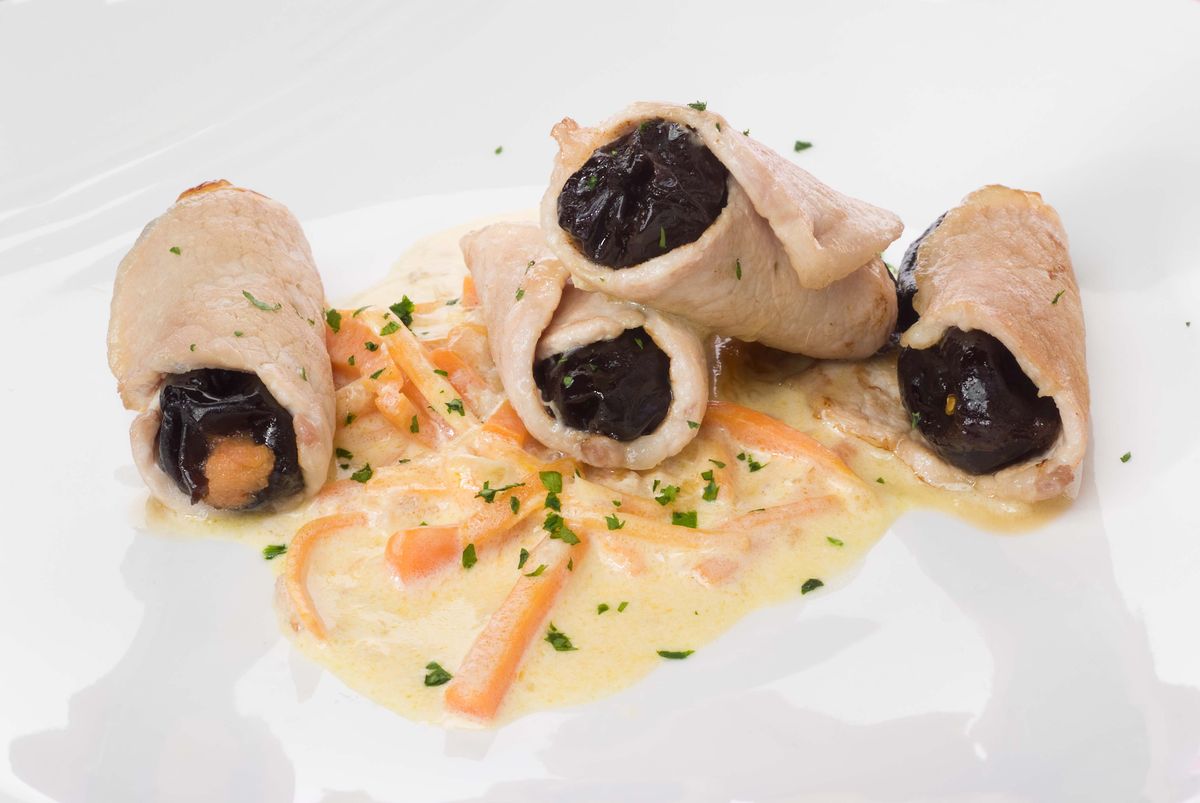 Rollitos de lomo con ciruelas rellenas xl