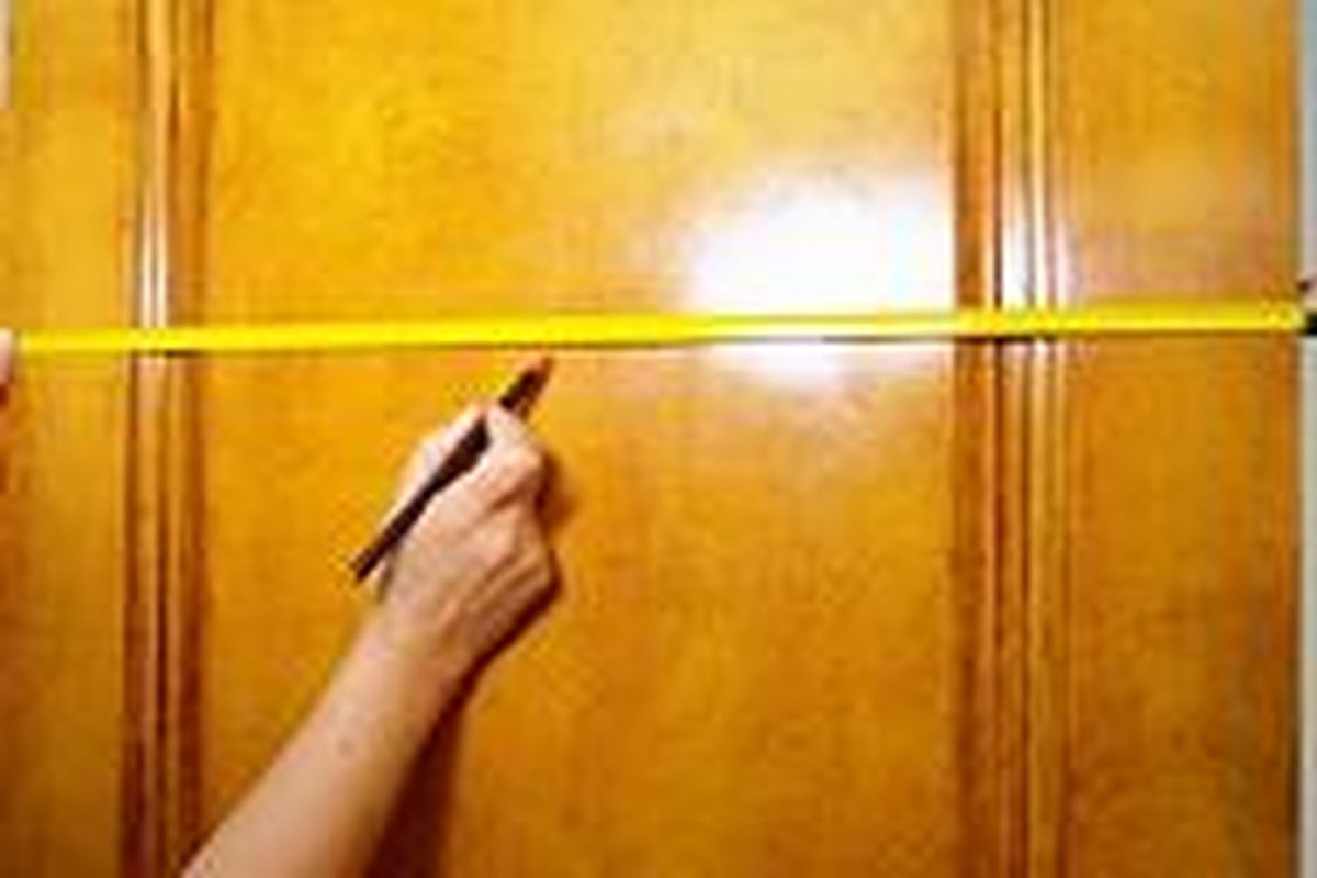 Colocar una mirilla en la puerta de entrada paso 2