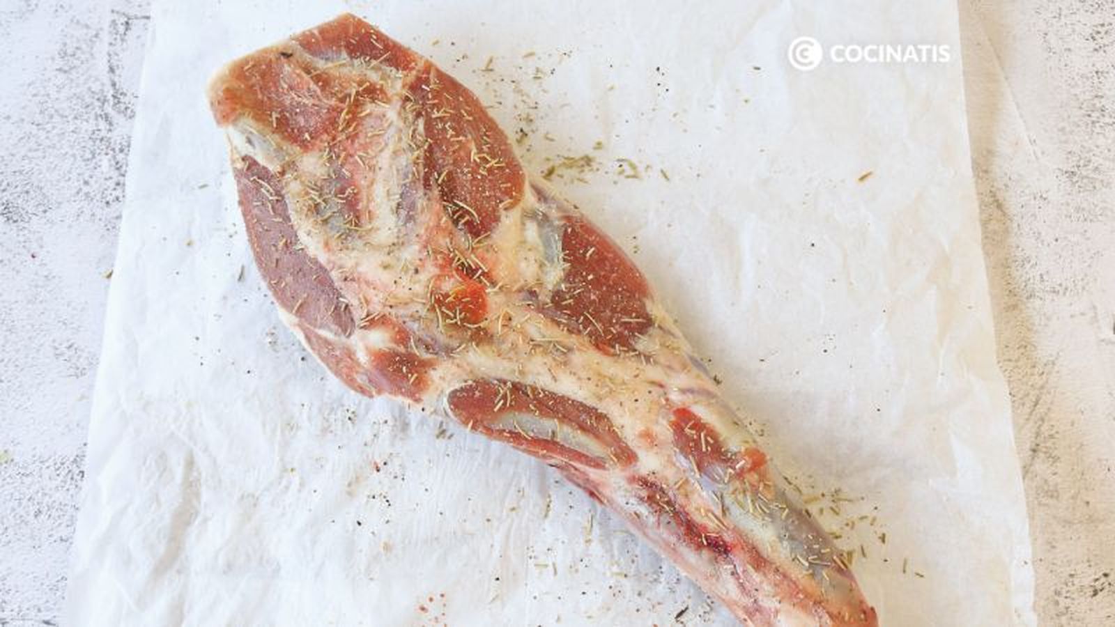 Paletilla de cordero con especias Paletilla de cordero con especias