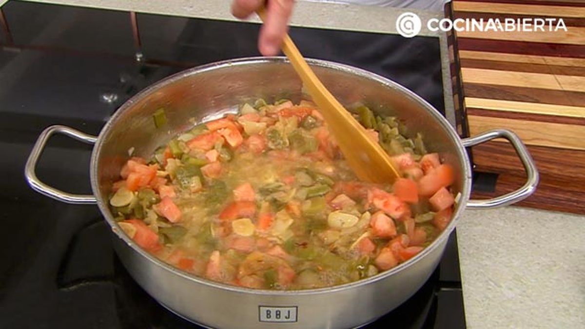 calamares en salsa de cebolla con arroz receta karlos arguinano karl68020321 paso3