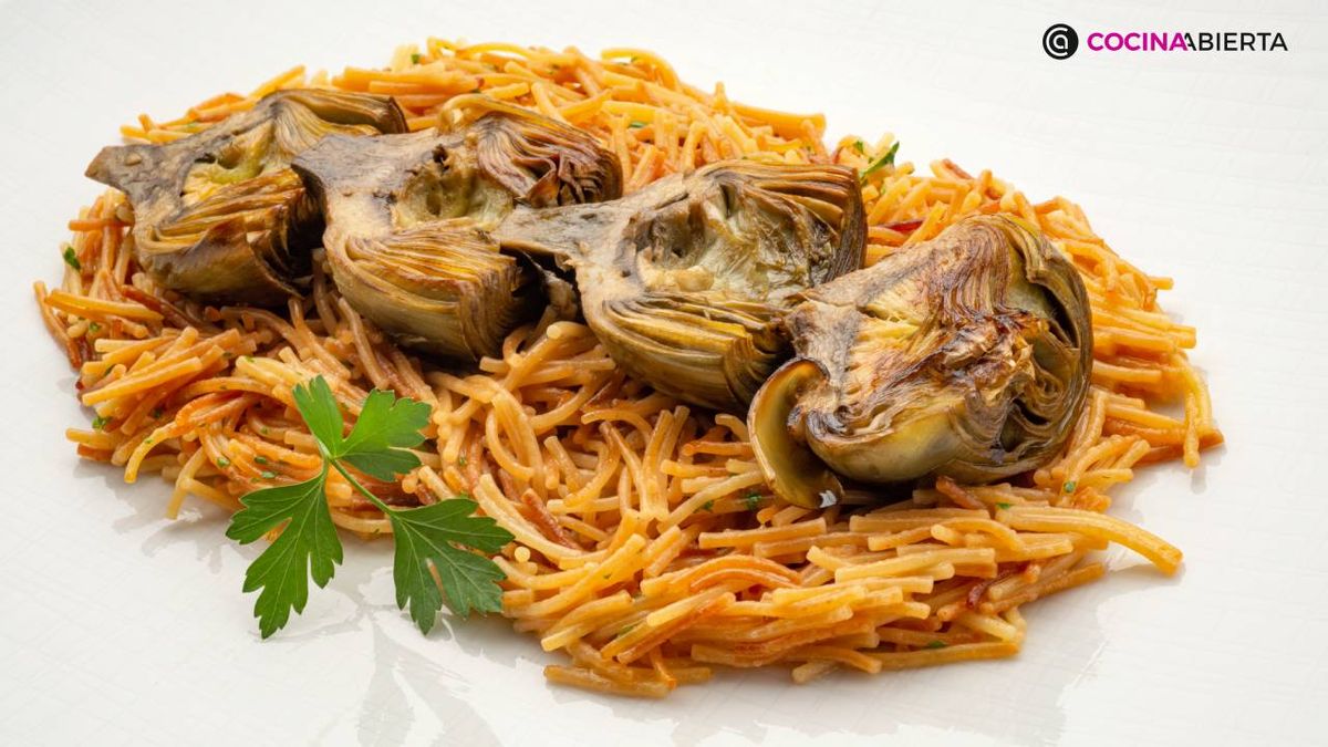 fideos al ajillo con alcachofas receta