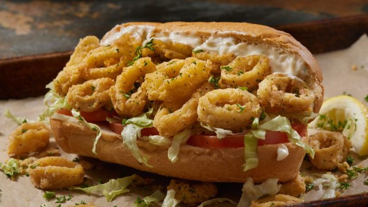 bocadillo calamares mahonesa lechuga tomate