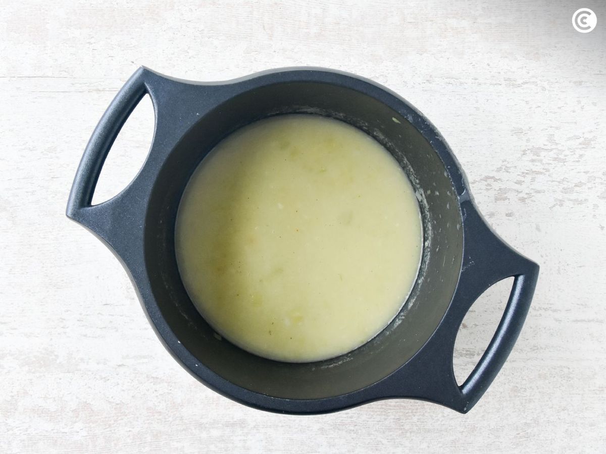 Triturar la crema de puerro