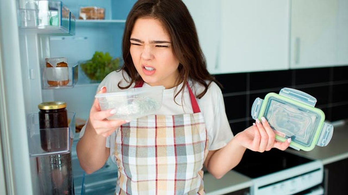 como quitar la grasa y el mal olor del taper fiambrera tartera