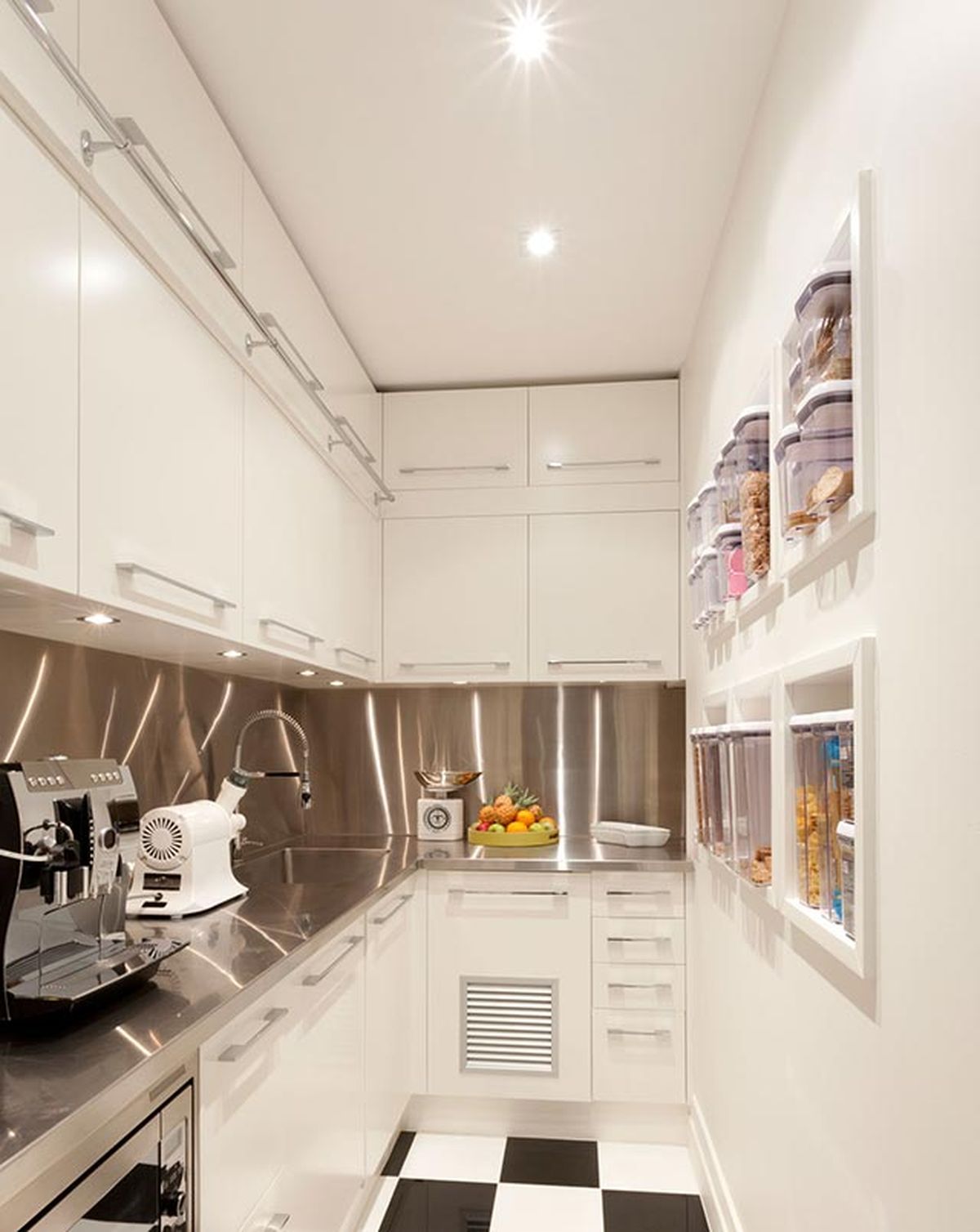 Trucos para cocinas pequeñas luces