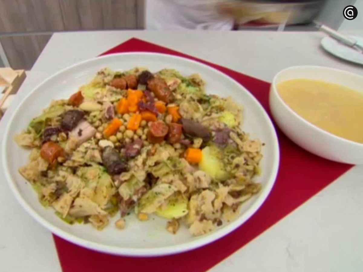 Añade los ajos fritos y sirve