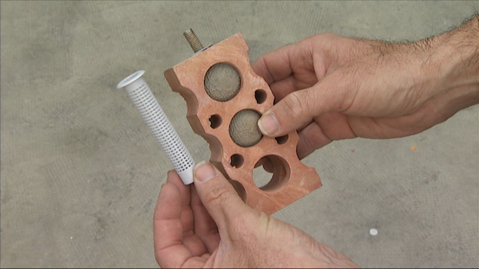 Fijar argolla en techo paso 7 Fijar argolla en techo paso 7