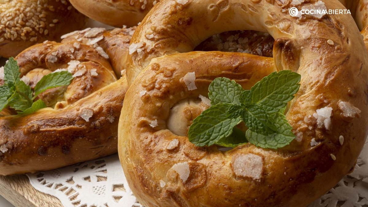Los pretzel se comen acompañado de cerveza en la Oktoberfest