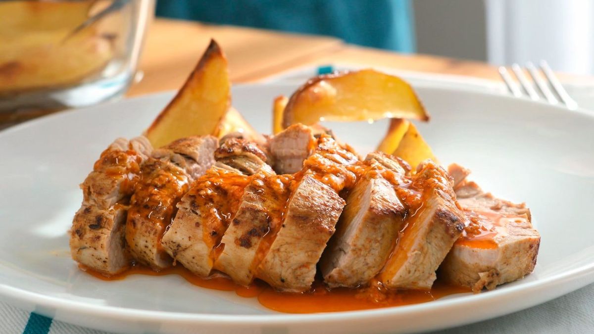 Solomillo de cerdo al horno con mojo rojo