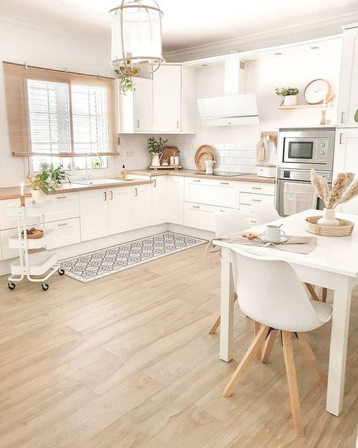 cocinas blancas baldosas madera pinterest