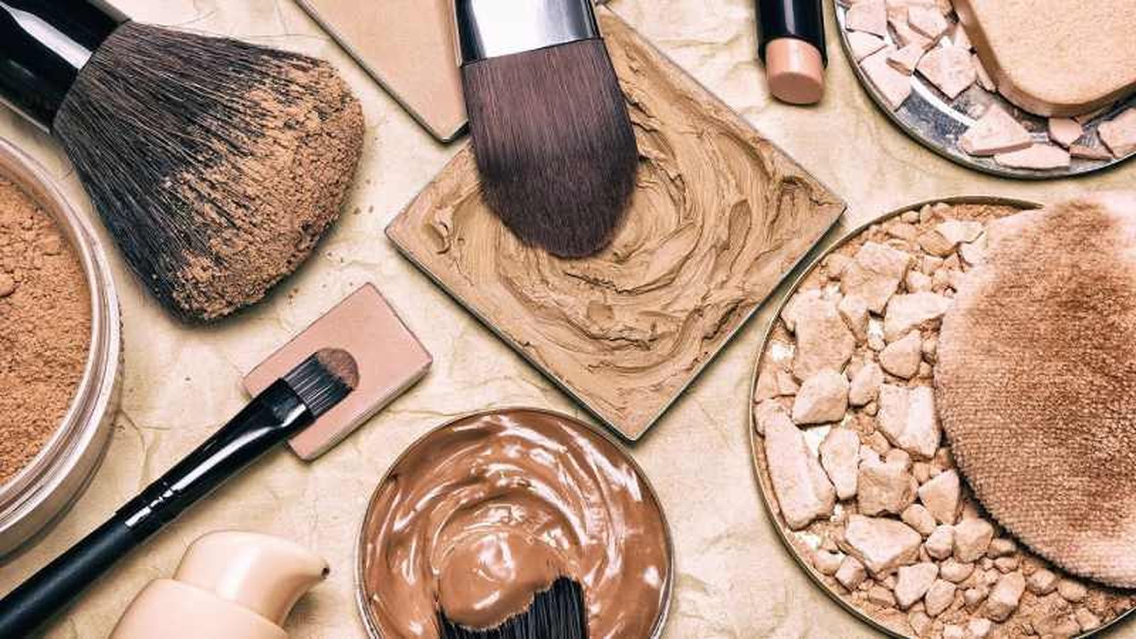 Las bases de maquillaje de larga duración contienen componentes hidratantes