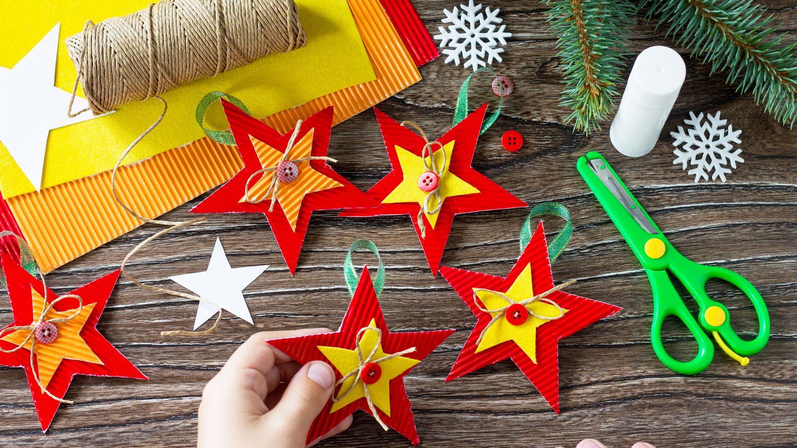 Las manualidades caseras también son una gran opción de decoración