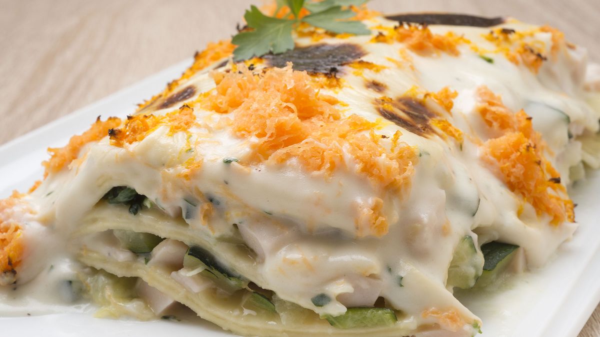 Lasaña de espinacas, pavo y calabacín