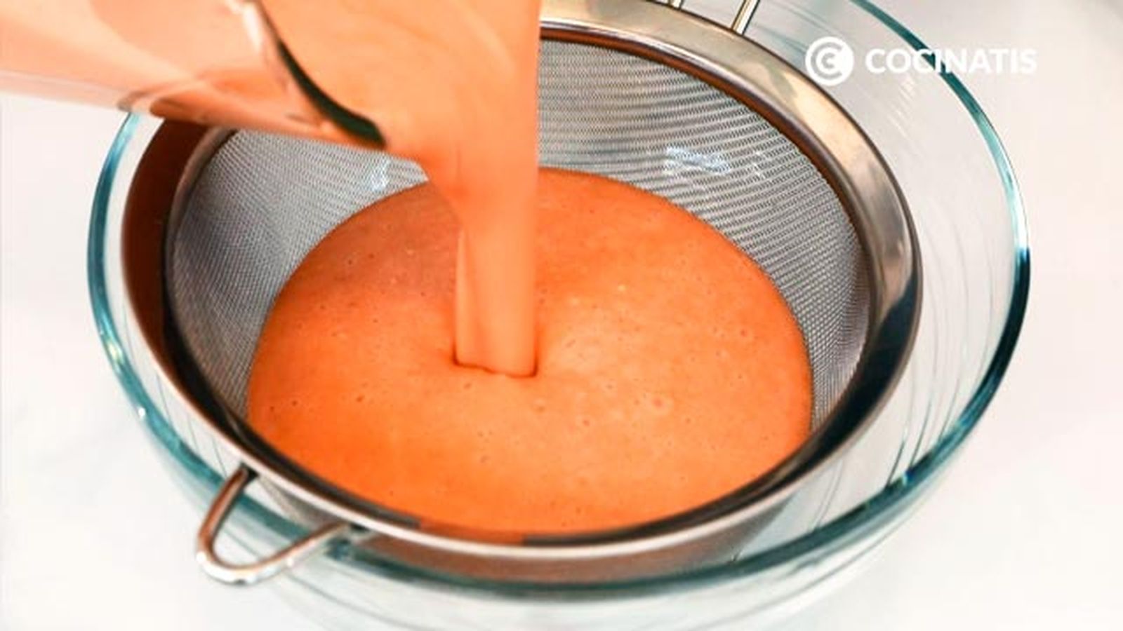 Receta de gazpacho de fresas paso 5 Receta de gazpacho de fresas paso 5