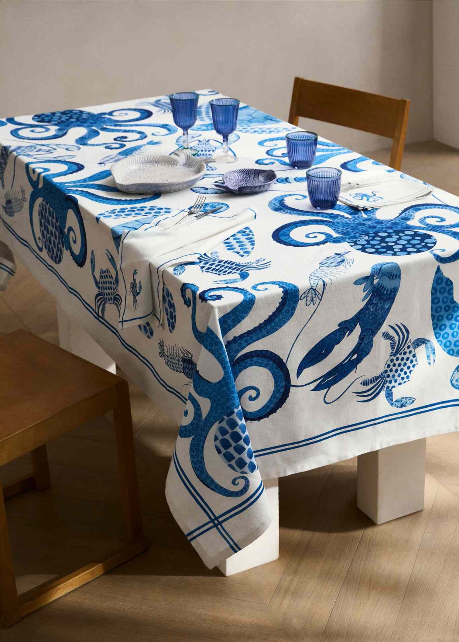 Mantel lino estampado marino.