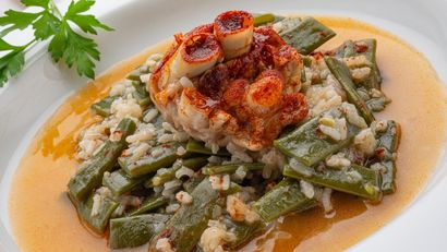 Judías verdes con arroz y manitas de cerdo, de Karlos Arguiñano