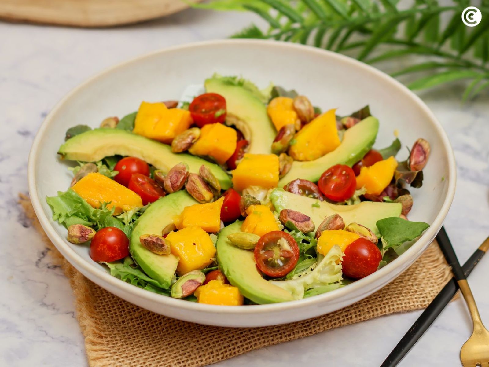 Ensalada de mango y aguacate