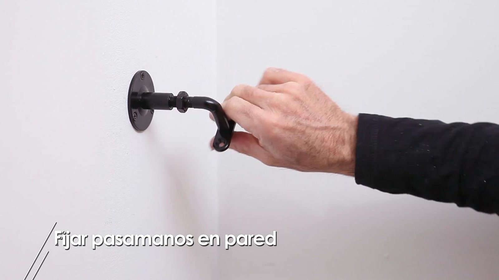 Como fijar un pasamanos en la pared paso 6 Como fijar un pasamanos en la pared paso 6