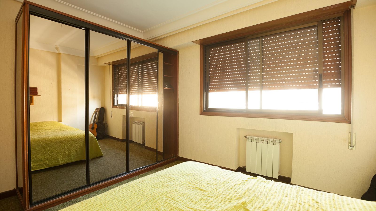 DEKO706 decorar espejos puertas armario con vinilos antes DEKO706 decorar espejos puertas armario con vinilos antes