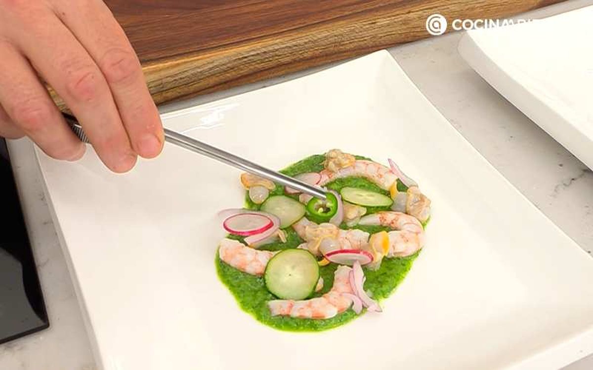 Decora con rodajas de jalapeño