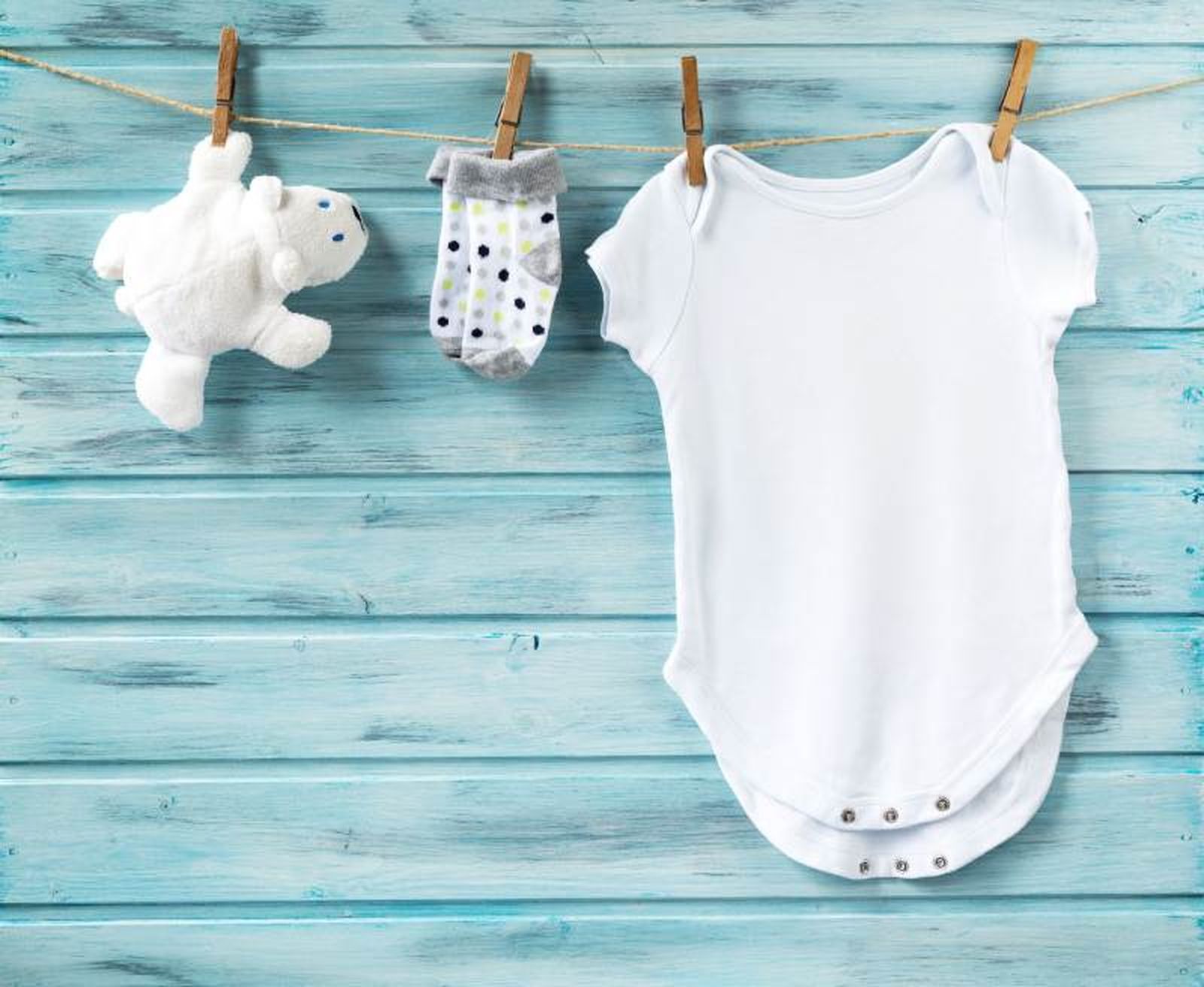 Para la ropa de bebé utiliza un programa delicado, a baja temperatura y con un ciclo de centrifugado suave. Para la ropa de bebé utiliza un programa delicado, a baja temperatura y con un ciclo de centrifugado suave.