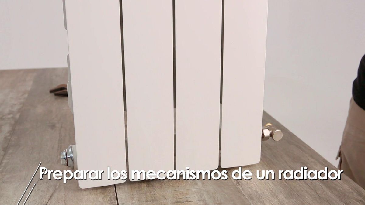 Colocar los mecanismos de un radiador paso 13
