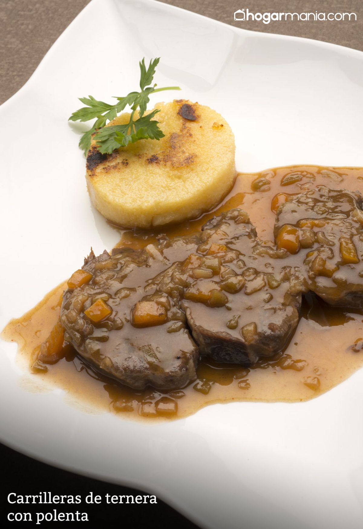 6035 1 Carrilleras de ternera con polenta vertical xl