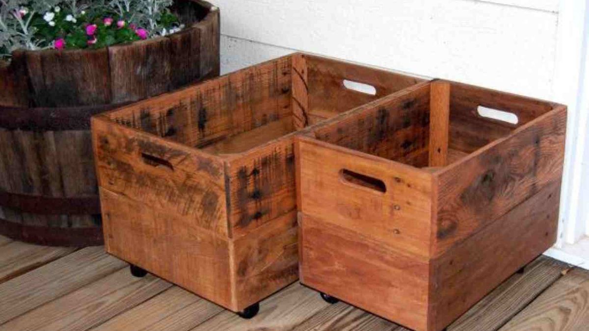 Reutiliza tus cajas incluyéndoles unas prácticas ruedas.