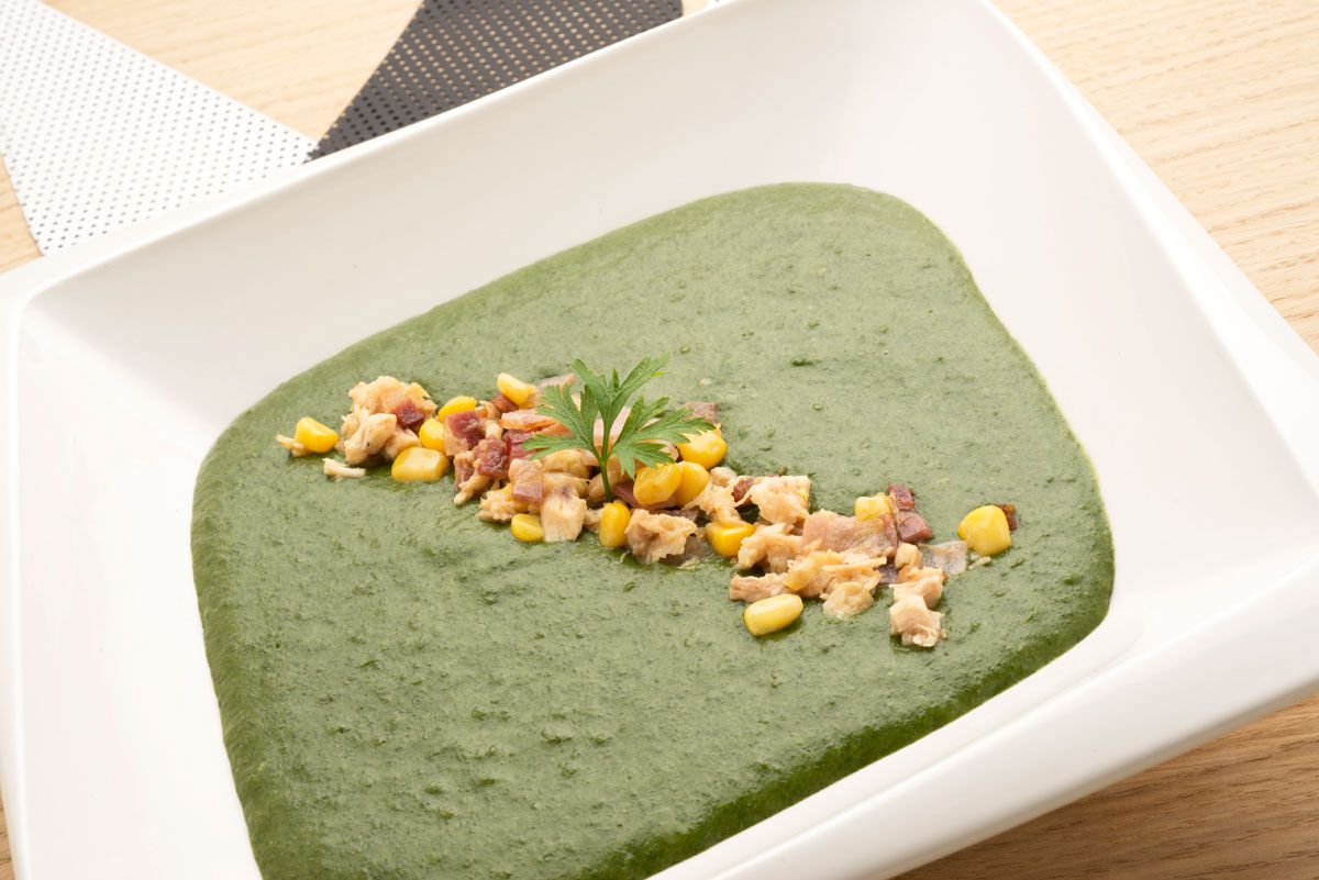 karl5029 414 Crema ligera de espinacas con maiz tocineta y pollo xl