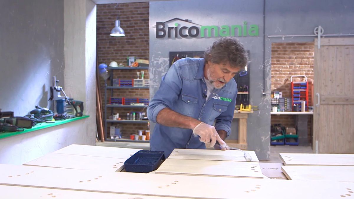 Cómo hacer una escalera plegable paso 12