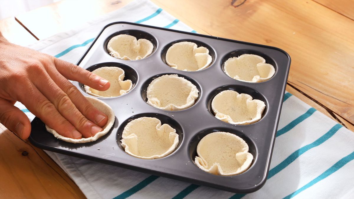 Receta de mini quiches con pan de molde  paso 2