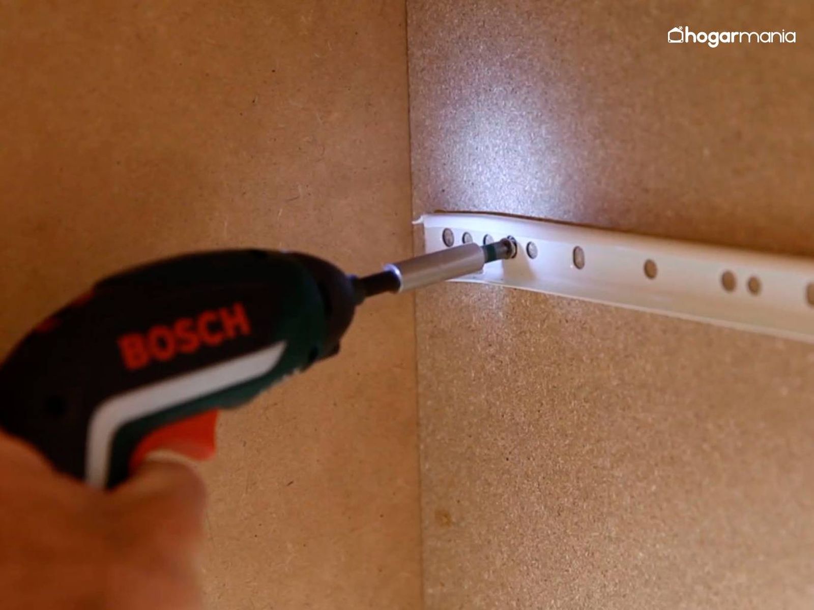 Atornilla la nueva guía