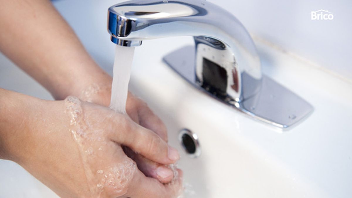 Instalar grifo automático